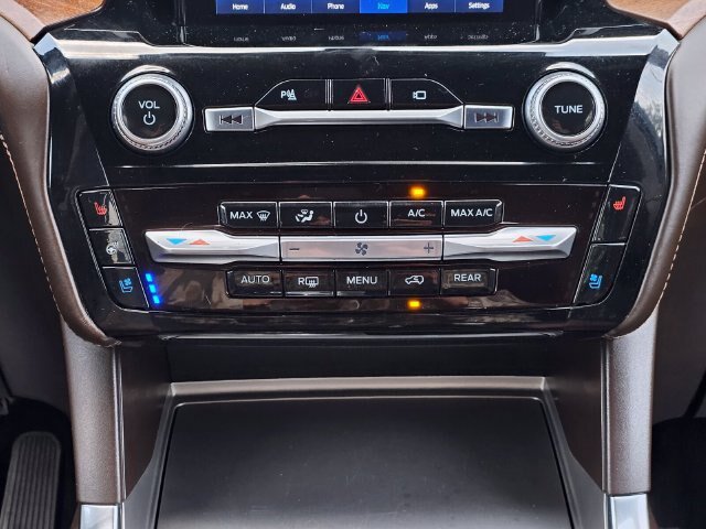 Certified 2022 Ford Explorer King Ranch w/ Premium Technology Package AWD/4WD image 35