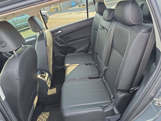 Used 2022 Volkswagen Tiguan SE FWD image 21