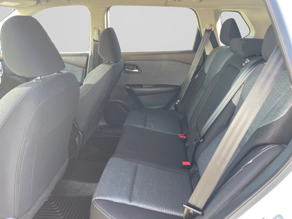 Used 2023 Nissan Rogue SV AWD/4WD image 19