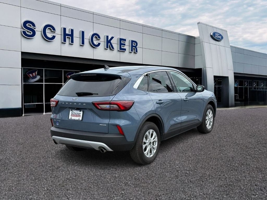 Certified 2023 Ford Escape Active AWD/4WD image 2