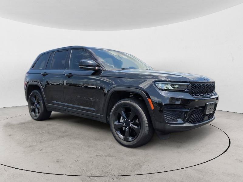 Used 2022 Jeep Grand Cherokee Altitude
