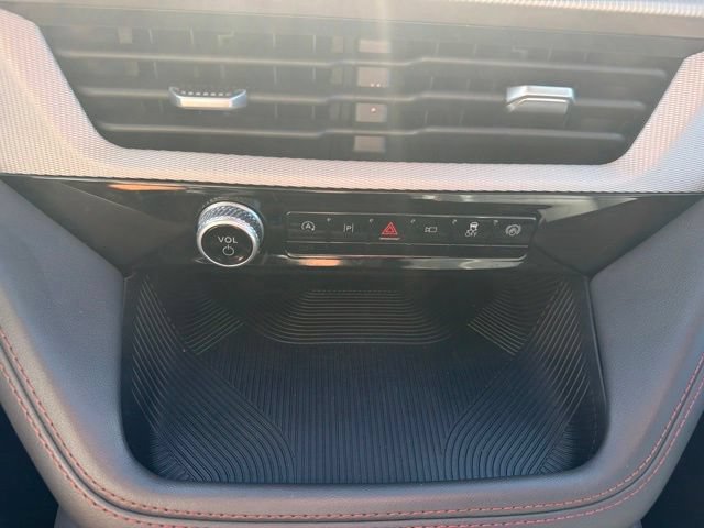 Certified 2025 Ford Explorer Active w/ Active Comfort Package AWD/4WD image 39