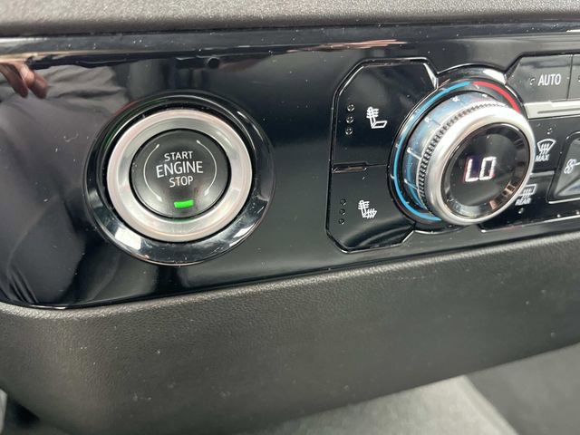 Used 2024 GMC Sierra 1500 SLT image 34