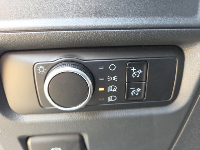Certified 2024 Ford Expedition XLT RWD image 30