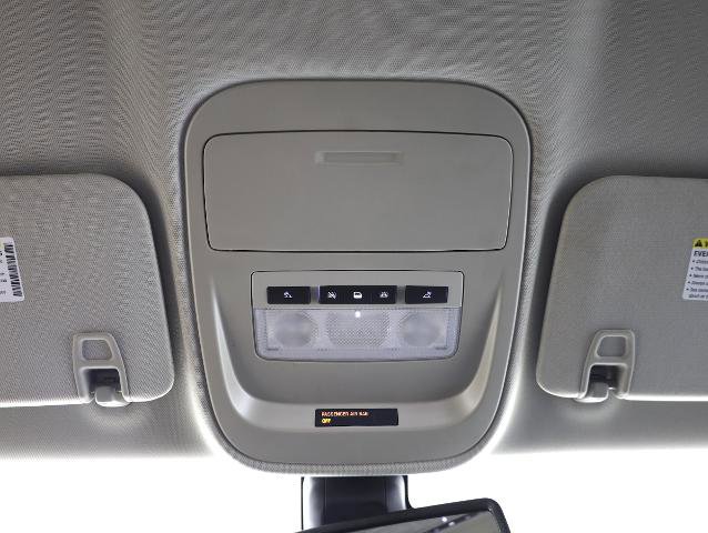 Used 2022 Chevrolet Colorado Z71 w/ Safety Package image 16