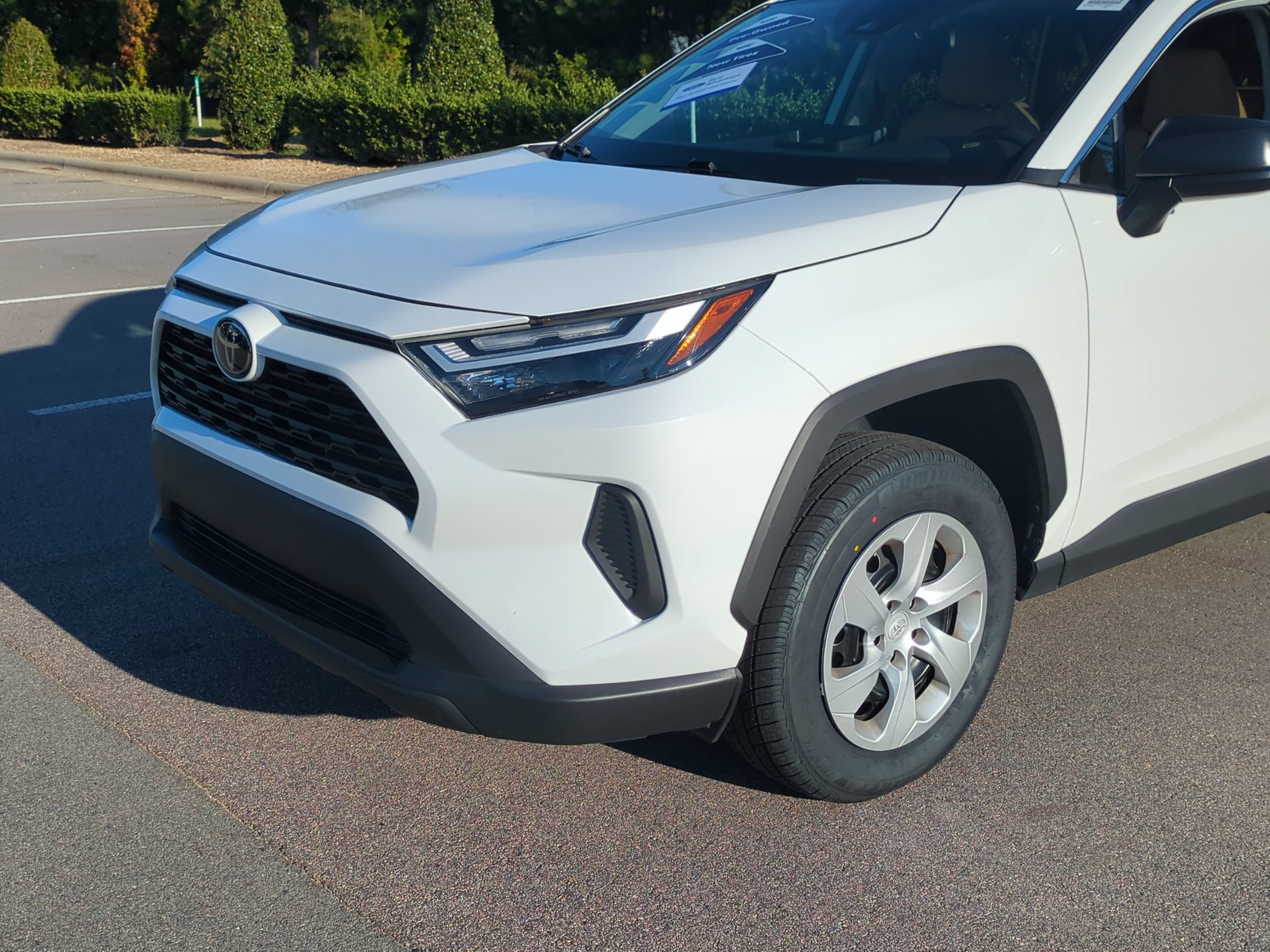 Used 2024 Toyota RAV4 LE FWD image 10