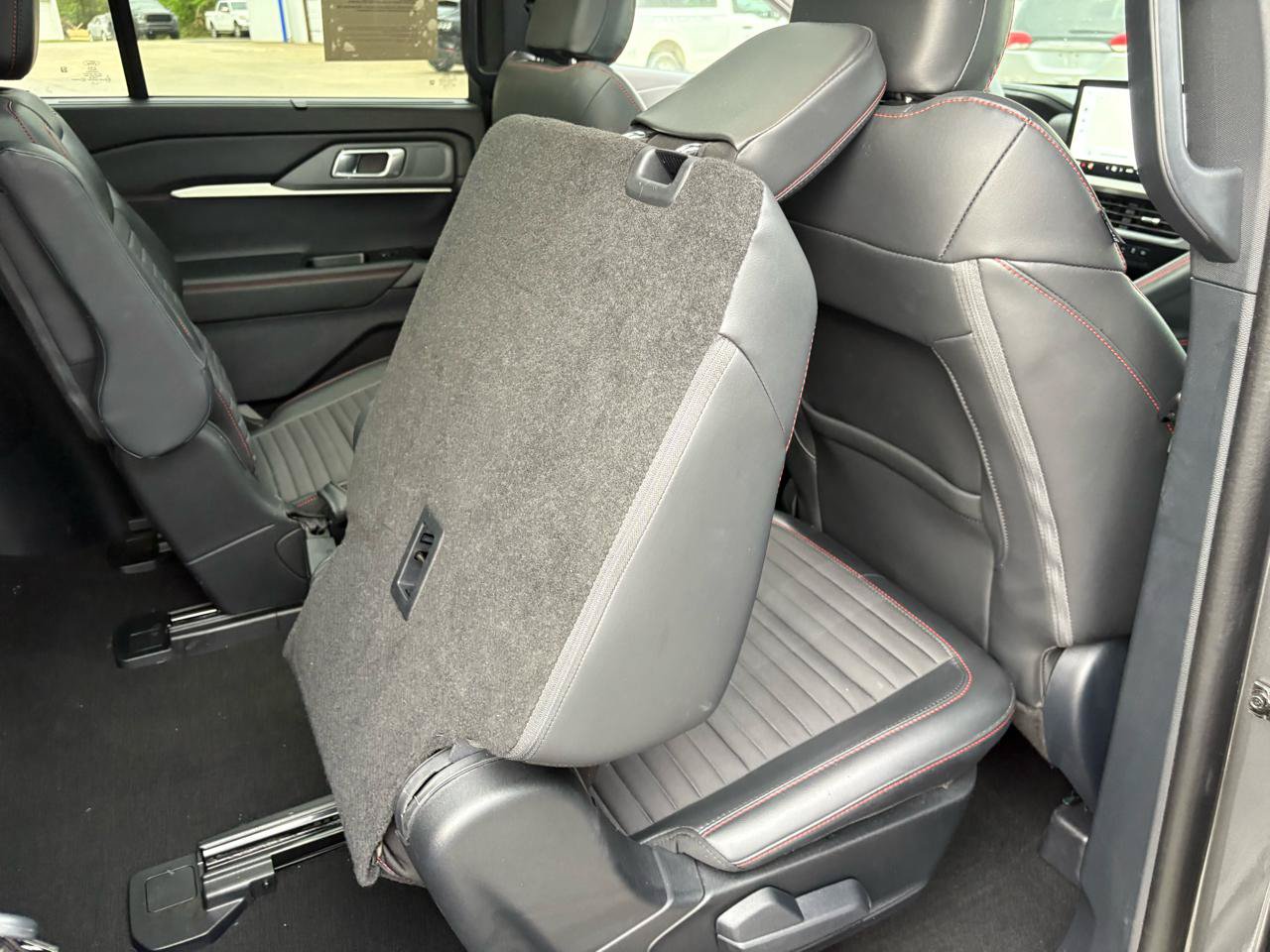 Certified 2025 Ford Explorer ST-Line w/ Premium Package AWD/4WD image 51