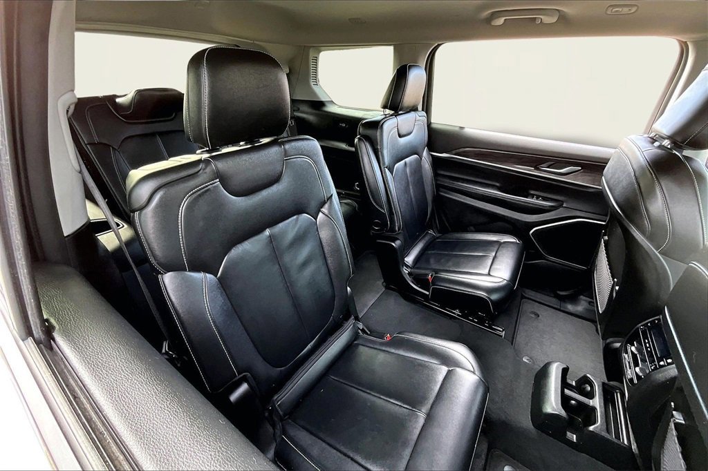 Used 2022 Jeep Grand Cherokee L Limited image 27