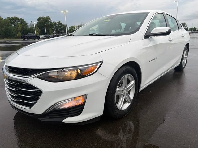 Used 2020 Chevrolet Malibu LS w/ Driver Confidence Package II FWD video 2