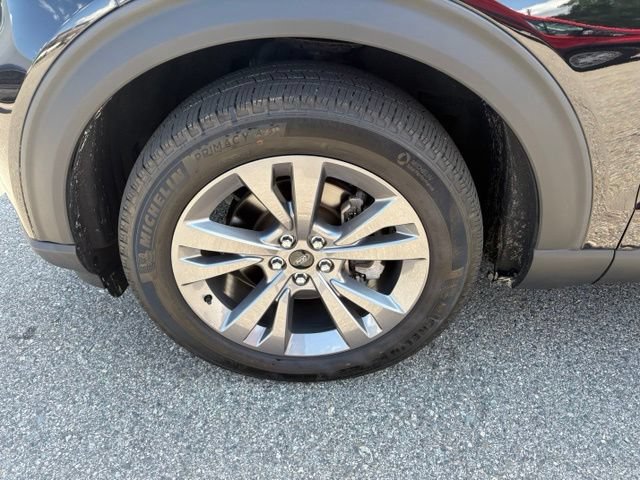 Certified 2022 Ford Explorer XLT w/ Equipment Group 202A AWD/4WD image 12
