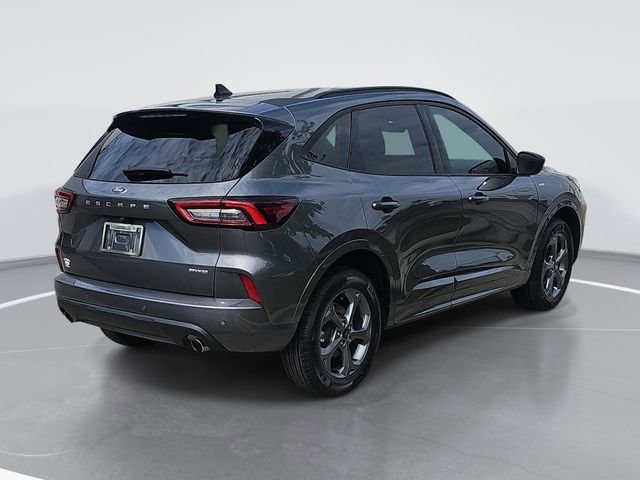 Certified 2023 Ford Escape ST-Line w/ Tech Pack #1 AWD/4WD image 3