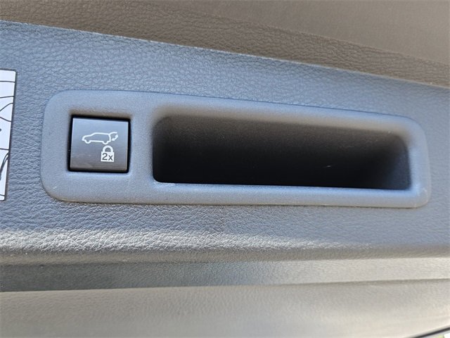 Used 2023 Toyota Sienna XLE image 20