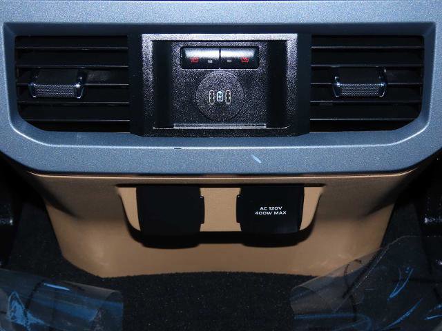 Certified 2024 Ford F350 Lariat image 27