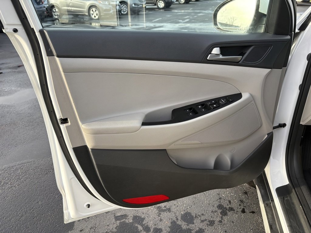 Used 2018 Hyundai Tucson Value w/ Cargo Package image 14