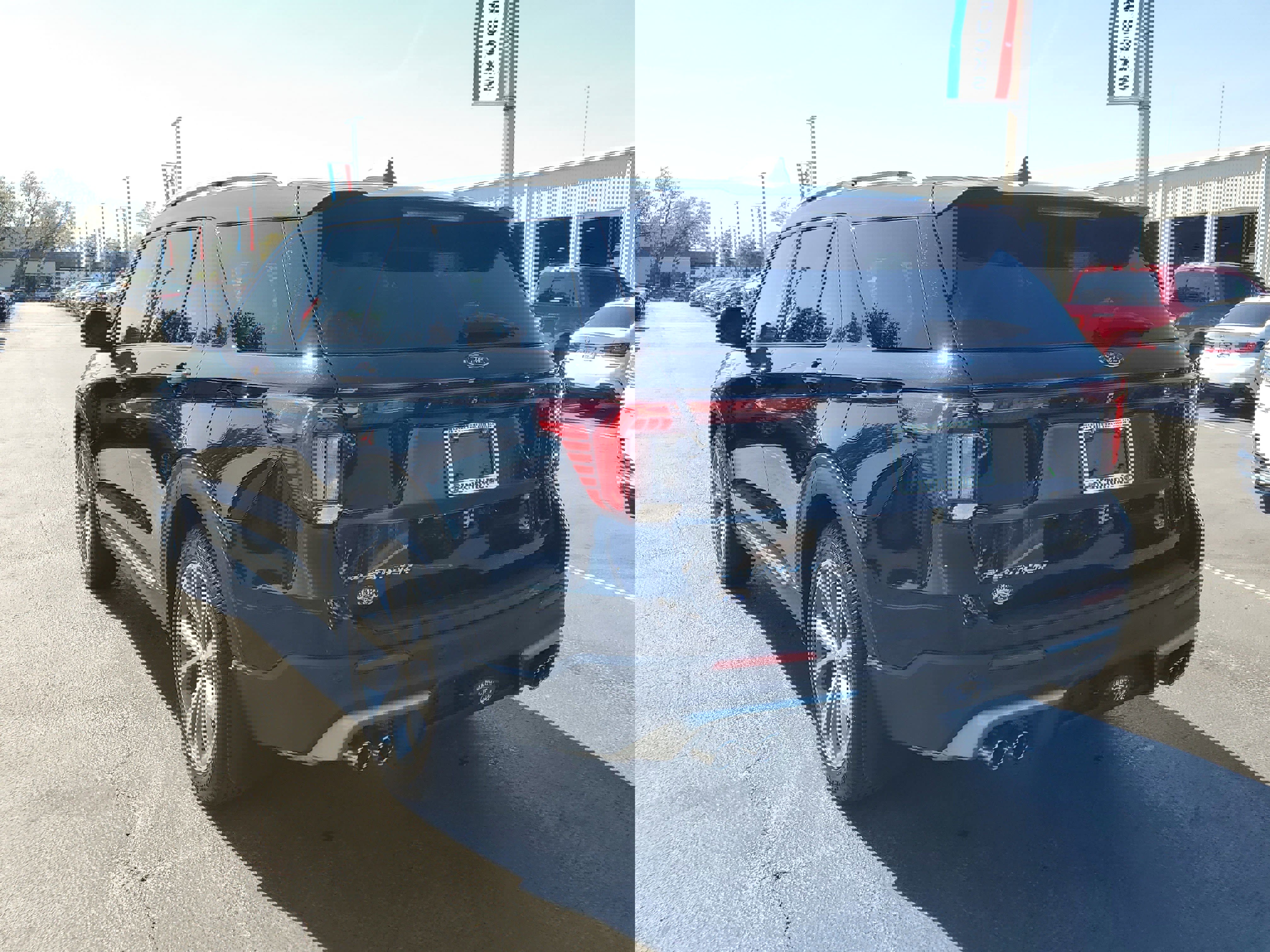 Certified 2025 Ford Explorer Platinum w/ Ultimate Package image 3