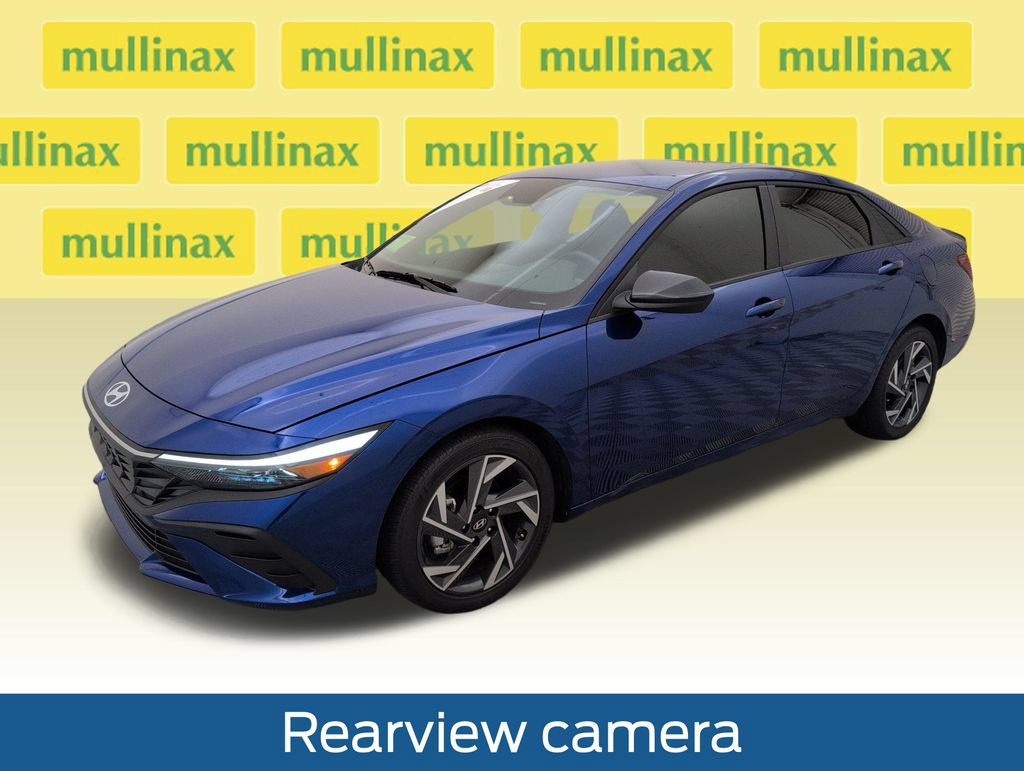 Used 2025 Hyundai Elantra Sport FWD image 11