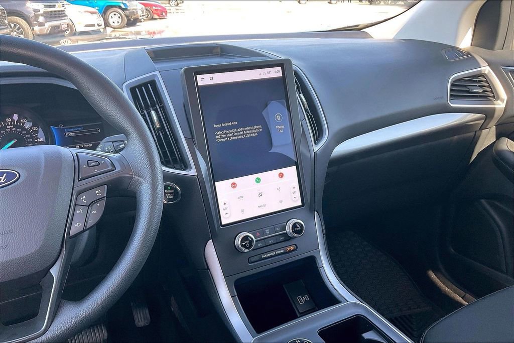 Certified 2022 Ford Edge SE image 9