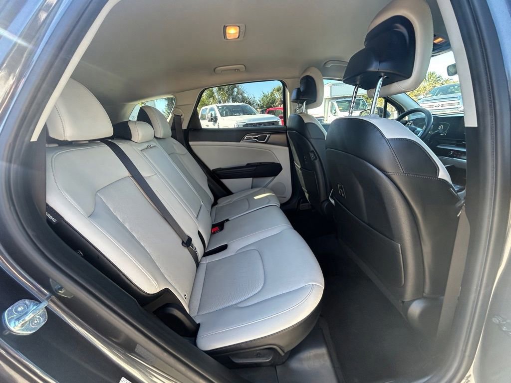 Used 2024 Kia Sportage EX image 28