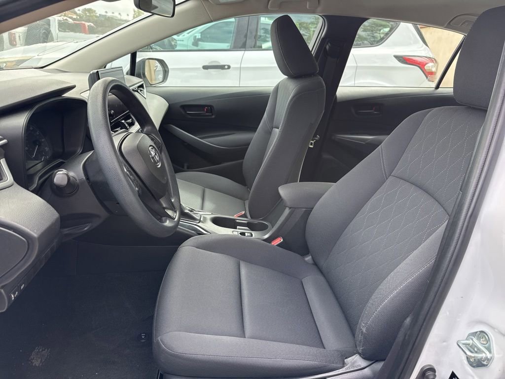 Used 2023 Toyota Corolla LE FWD image 8