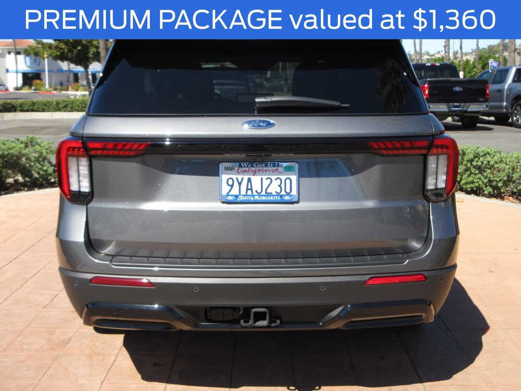 Certified 2026 Ford Explorer ST-Line w/ ST-Line Street Pack RWD image 3