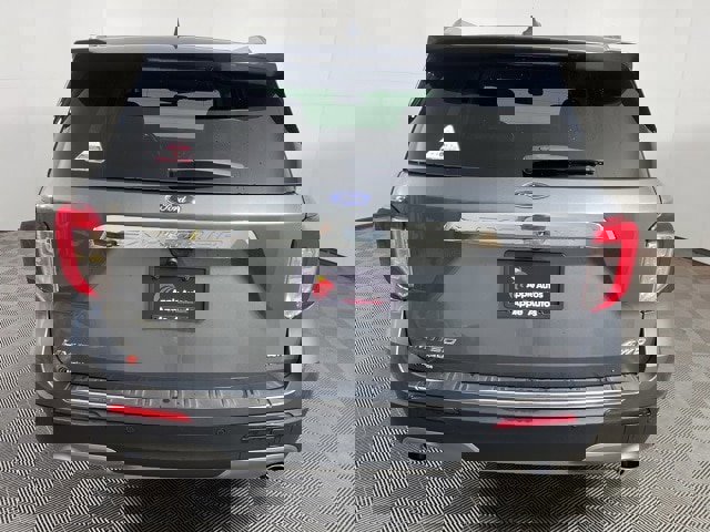 Certified 2023 Ford Explorer Limited w/ Equipment Group 301A image 4