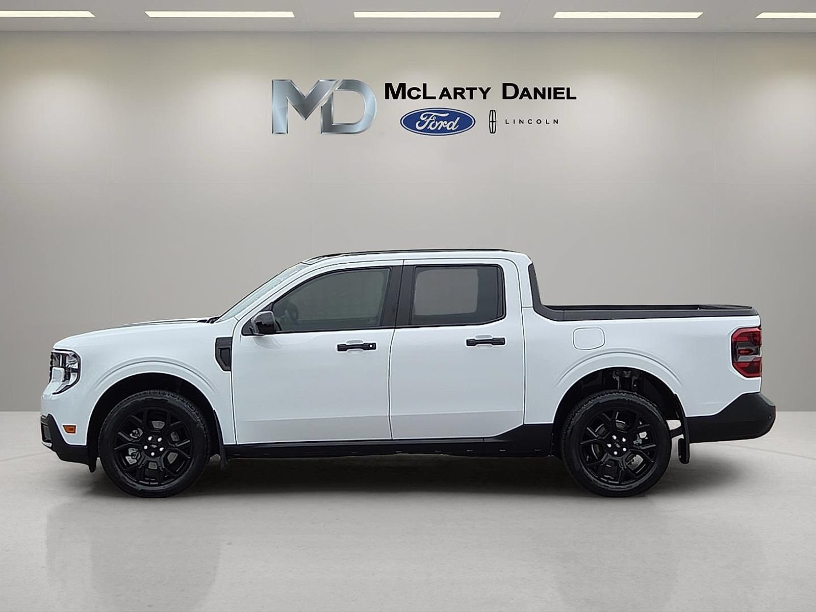 Certified 2025 Ford Maverick XLT w/ Equipment Group 301A AWD/4WD image 3