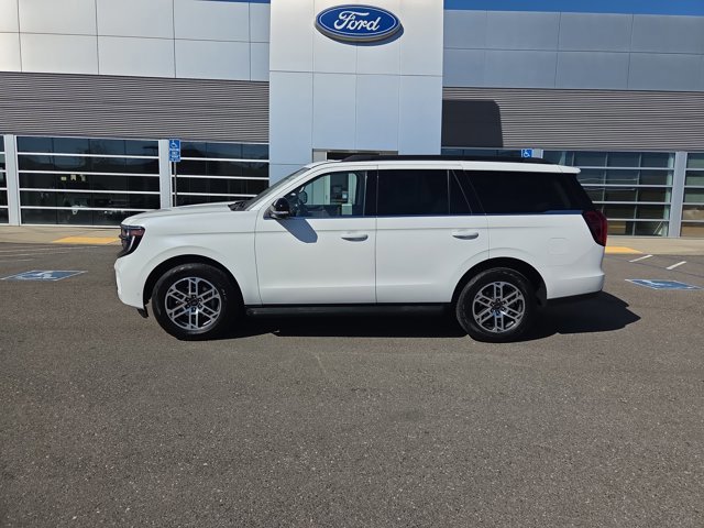 Certified 2025 Ford Expedition Active image 2