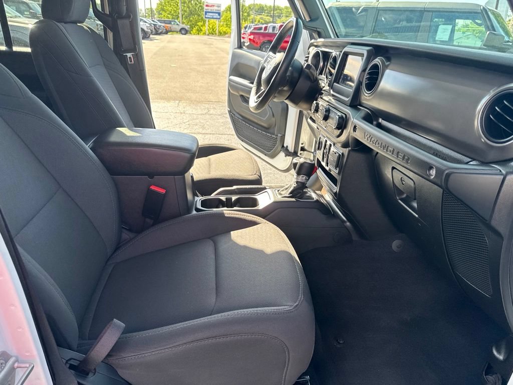 Used 2022 Jeep Wrangler Unlimited Sport AWD/4WD image 31