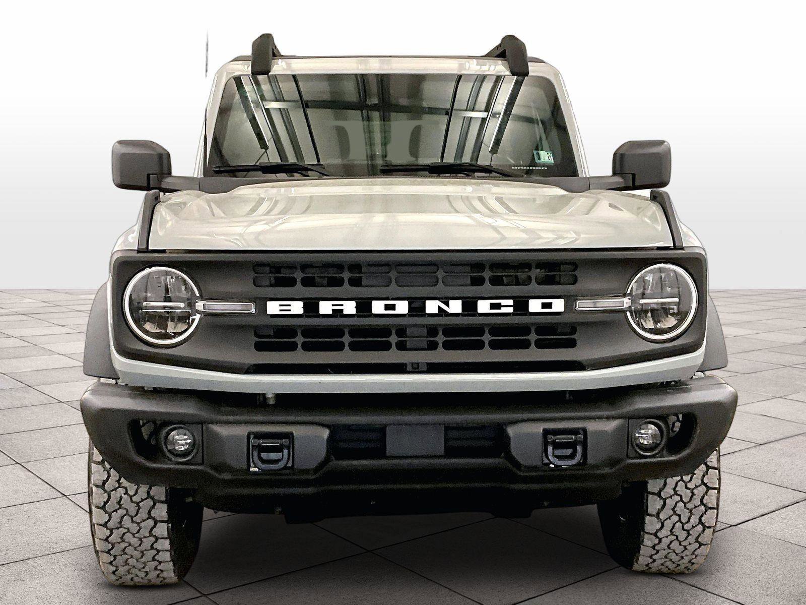 Certified 2022 Ford Bronco Black Diamond AWD/4WD image 3