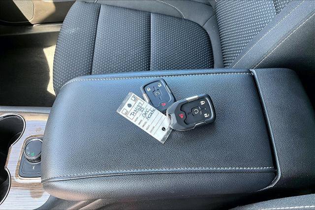 Used 2023 GMC Acadia SLE w/ LPO, Floor Liner Package FWD image 10