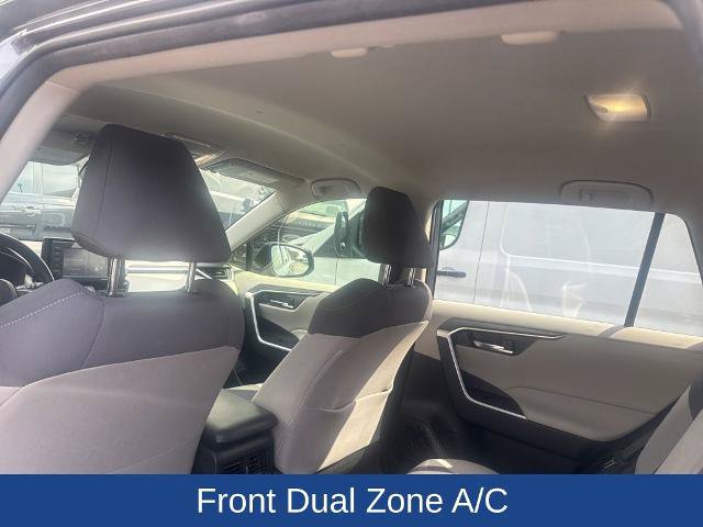 Used 2022 Toyota RAV4 XLE AWD/4WD image 13