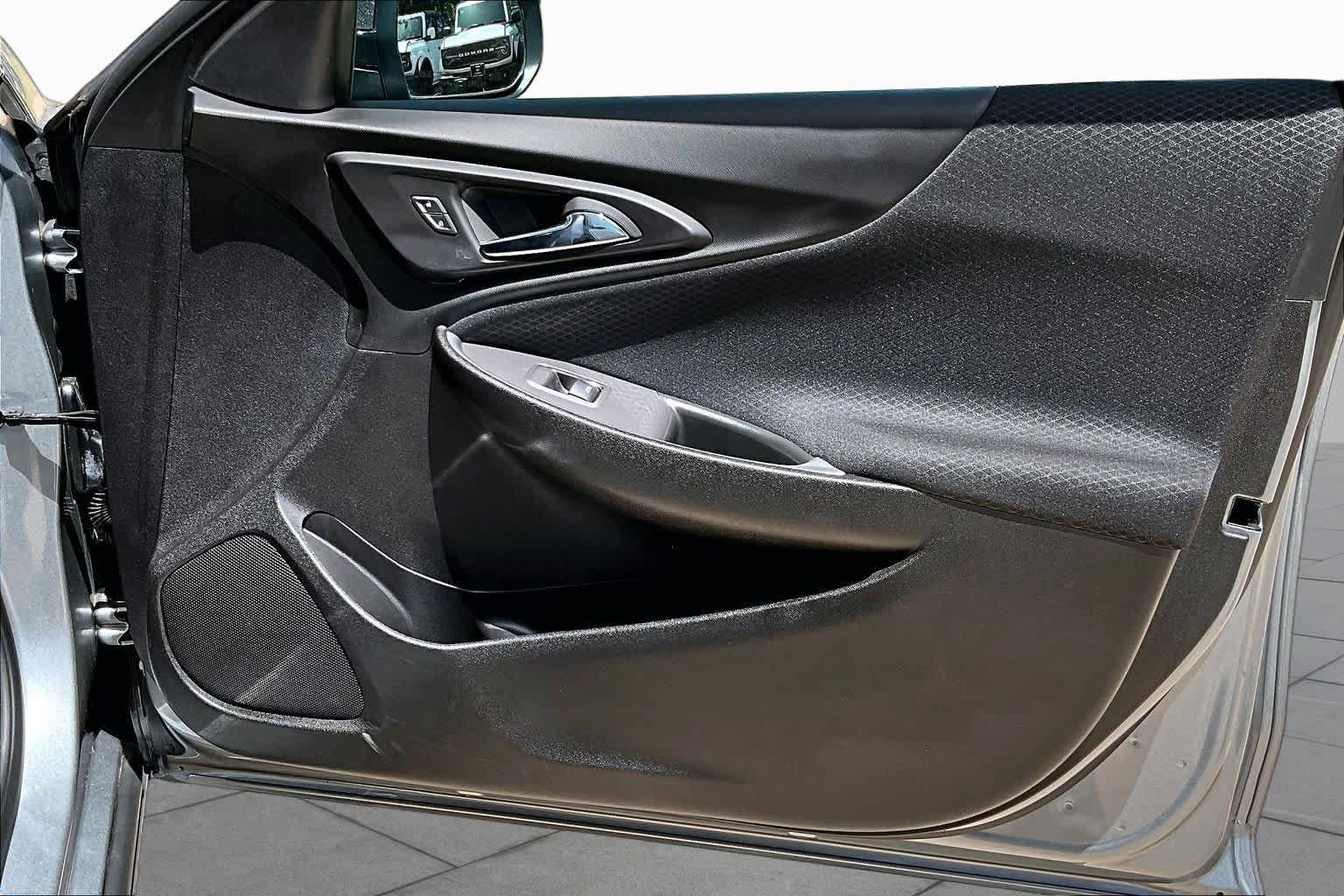 Used 2025 Chevrolet Malibu RS FWD image 23