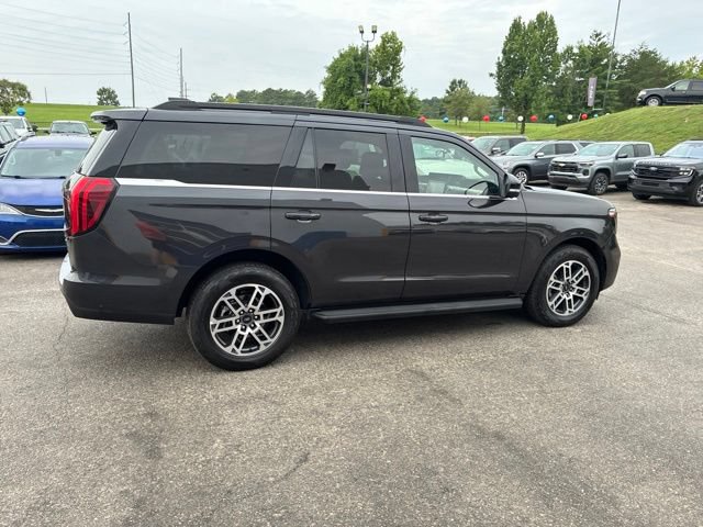 Certified 2025 Ford Expedition Active AWD/4WD image 25