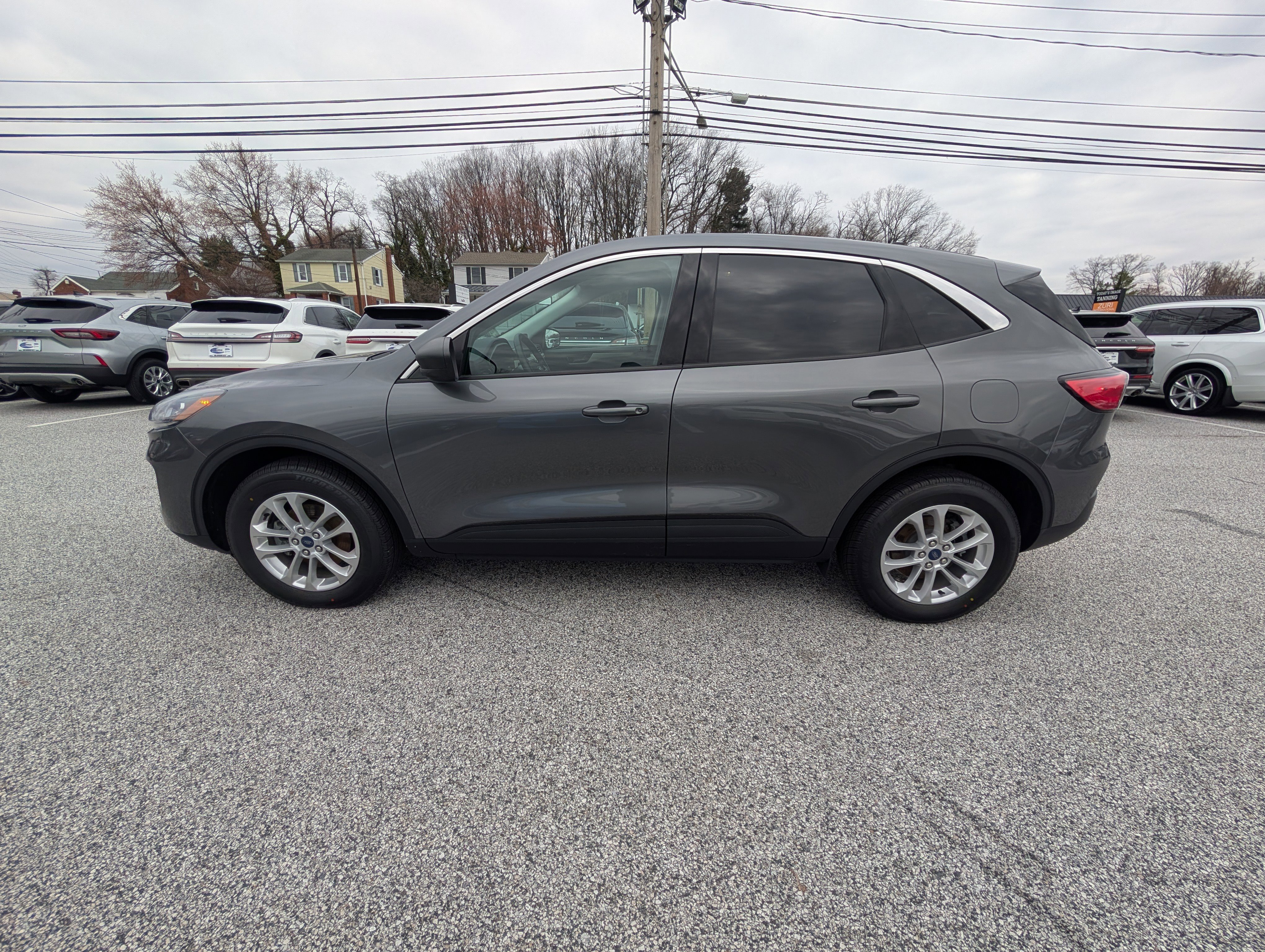 Certified 2022 Ford Escape SE w/ Convenience Package AWD/4WD image 3