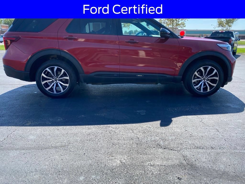 Certified 2023 Ford Explorer ST AWD/4WD image 3