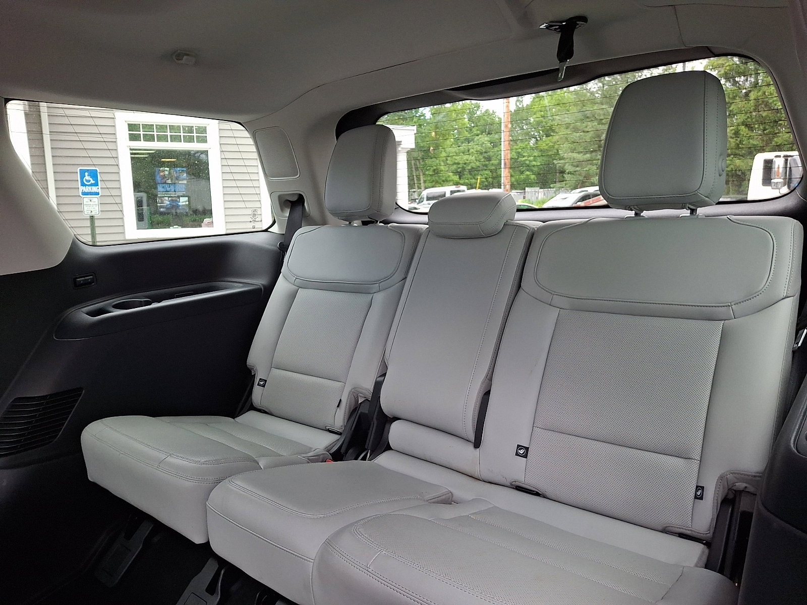 Certified 2025 Ford Expedition Platinum AWD/4WD image 12