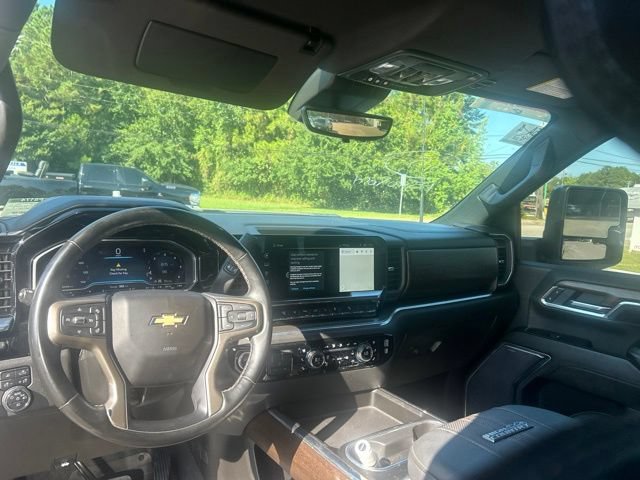 Used 2024 Chevrolet Silverado 2500 High Country w/ High Country Premium Package AWD/4WD image 10