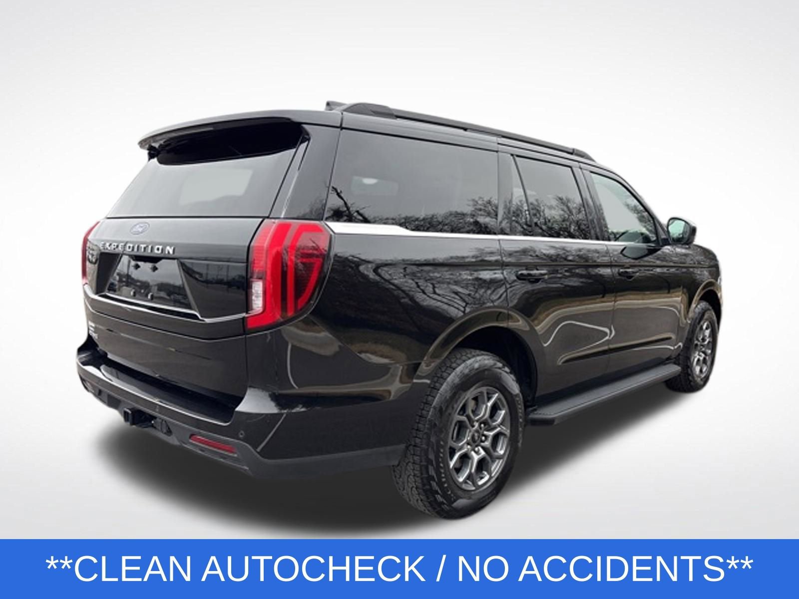 Certified 2025 Ford Expedition Active AWD/4WD image 5