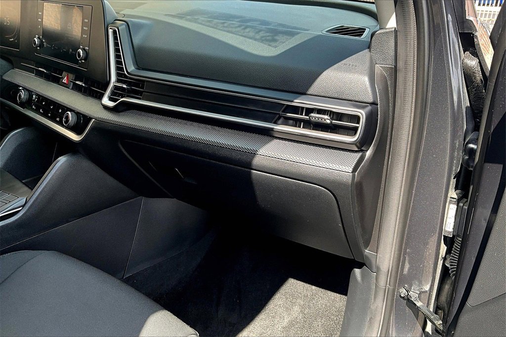 Used 2024 Kia Sportage LX image 15