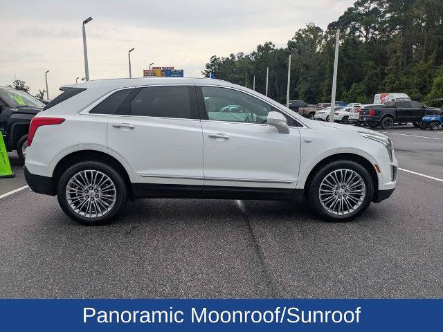 Used 2017 Cadillac XT5 Luxury w/ Driver Awareness Package FWD image 3