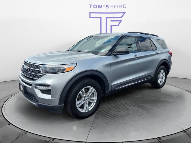 Certified 2023 Ford Explorer XLT w/ Equipment Group 202A AWD/4WD image 1