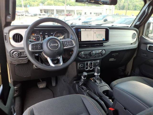 Used 2026 Jeep Wrangler Unlimited Sahara AWD/4WD image 12