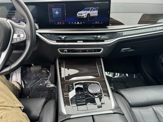 Used 2025 BMW X5 xDrive50e image 18