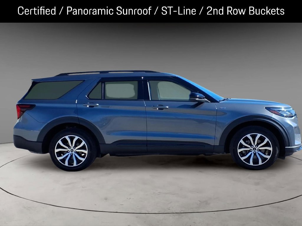Certified 2025 Ford Explorer ST-Line AWD/4WD image 11