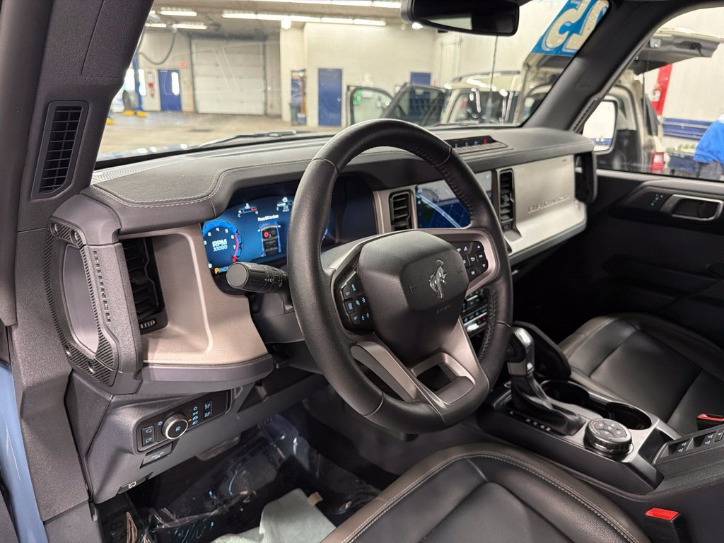 Certified 2025 Ford Bronco Outer Banks w/ Sasquatch Package AWD/4WD image 19