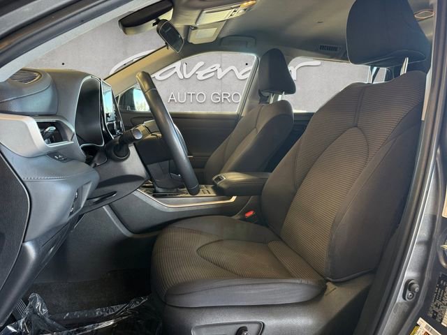 Used 2023 Toyota Highlander L image 10