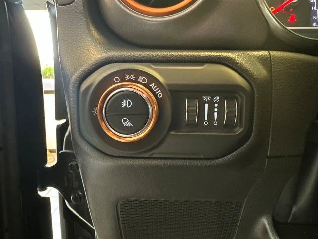 Used 2022 Jeep Gladiator Mojave AWD/4WD image 21