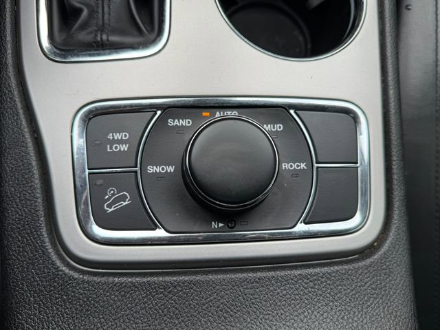Used 2021 Jeep Grand Cherokee Limited AWD/4WD image 26