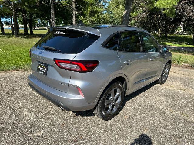 Certified 2024 Ford Escape ST-Line w/ Tech Pack #1 AWD/4WD image 9