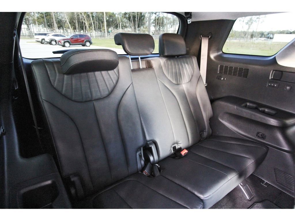 Used 2023 Hyundai Palisade Limited image 11